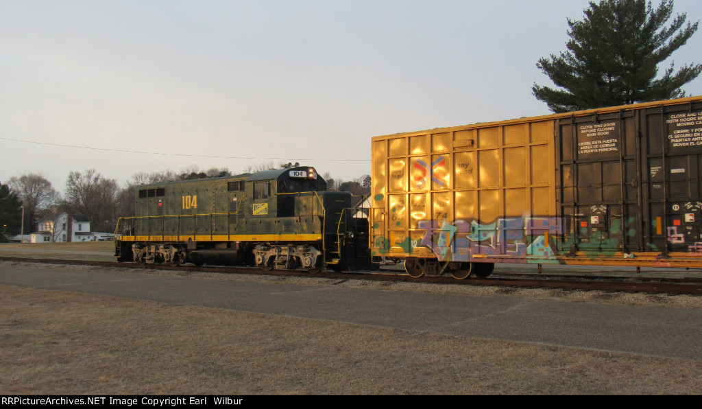 Ohio South Central Railroad (OSCR) 104